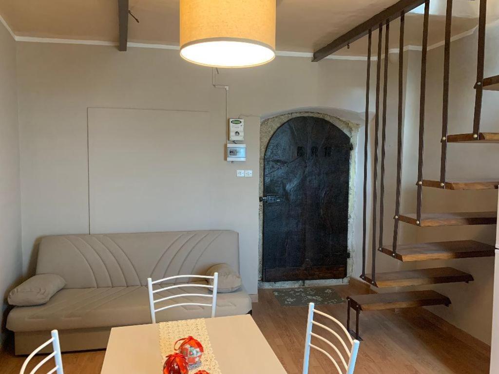 La Casa Del Borgo Lägenhet Campoli Appennino Exteriör bild