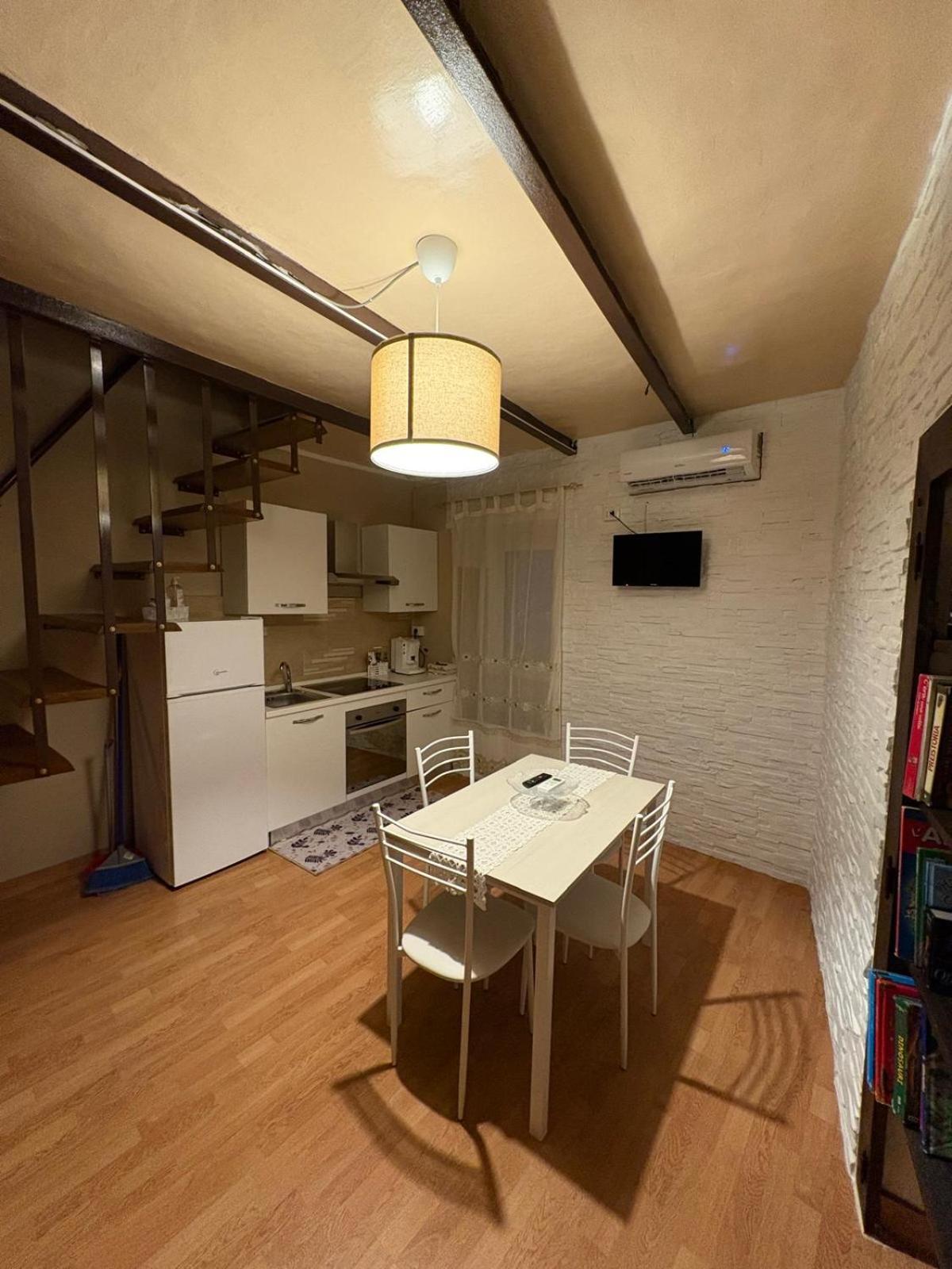 La Casa Del Borgo Lägenhet Campoli Appennino Exteriör bild